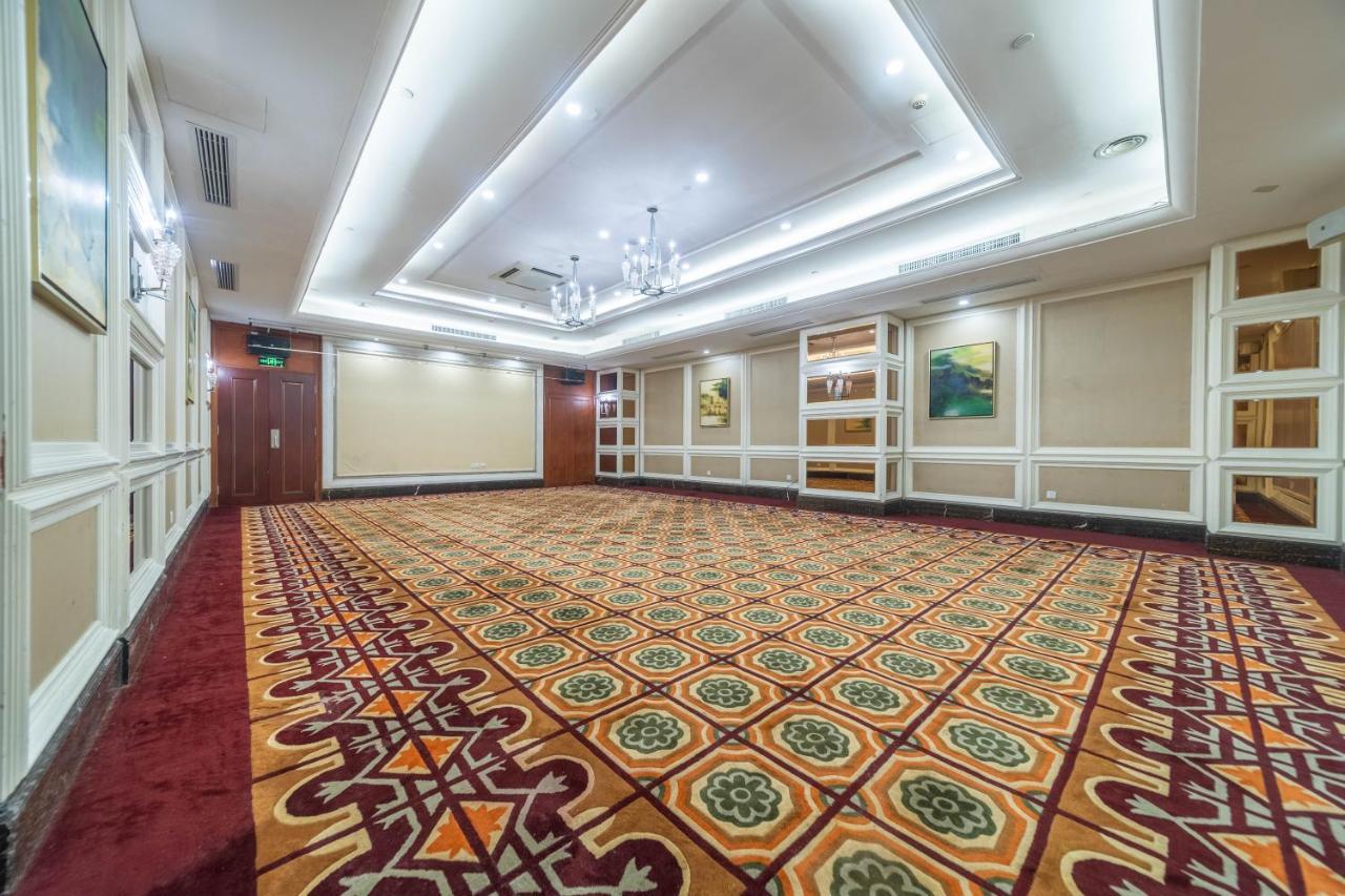 Ramada Yichang Hotel Exteriér fotografie