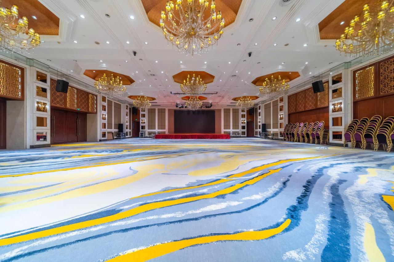 Ramada Yichang Hotel Exteriér fotografie