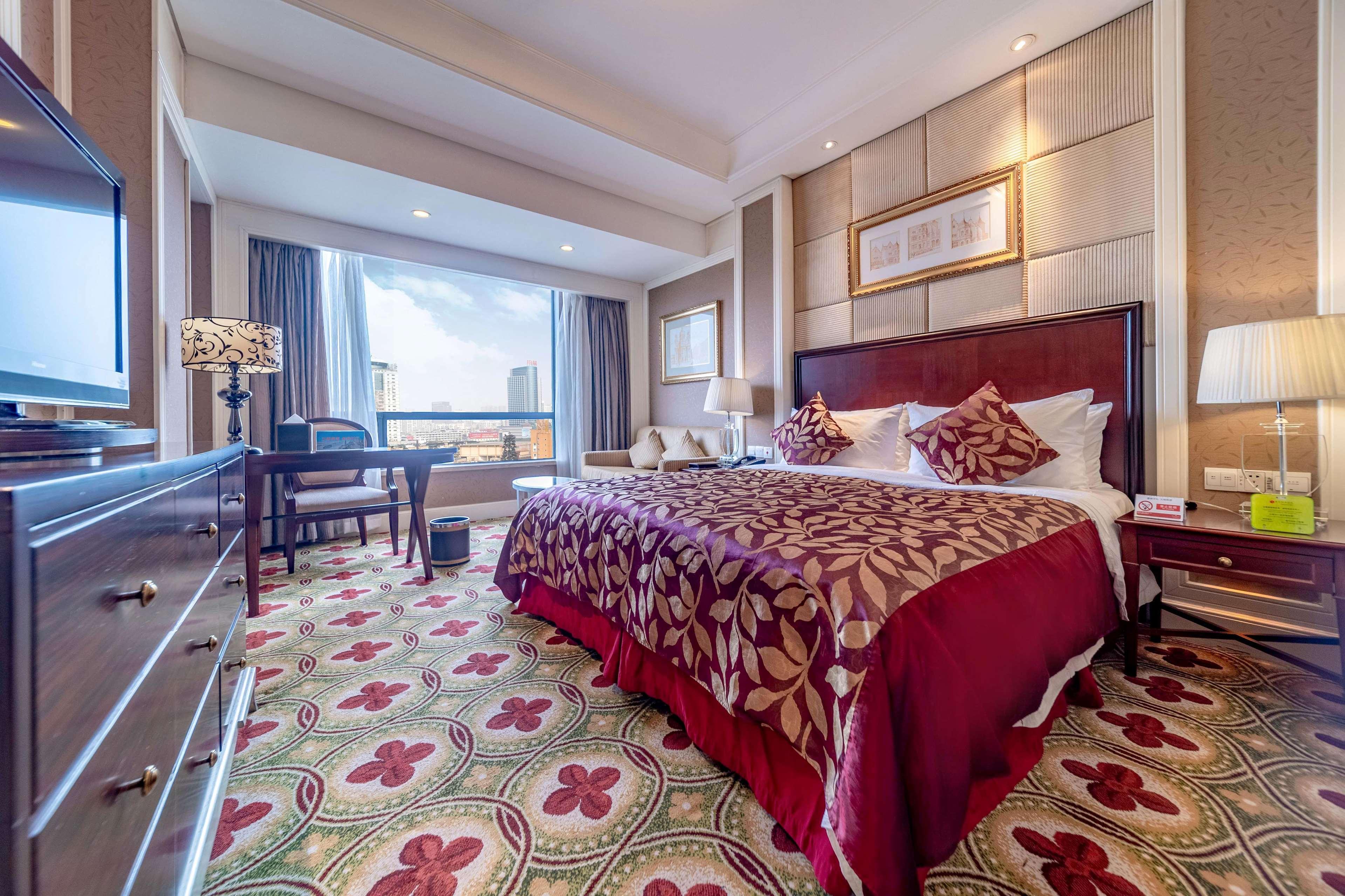 Ramada Yichang Hotel Exteriér fotografie