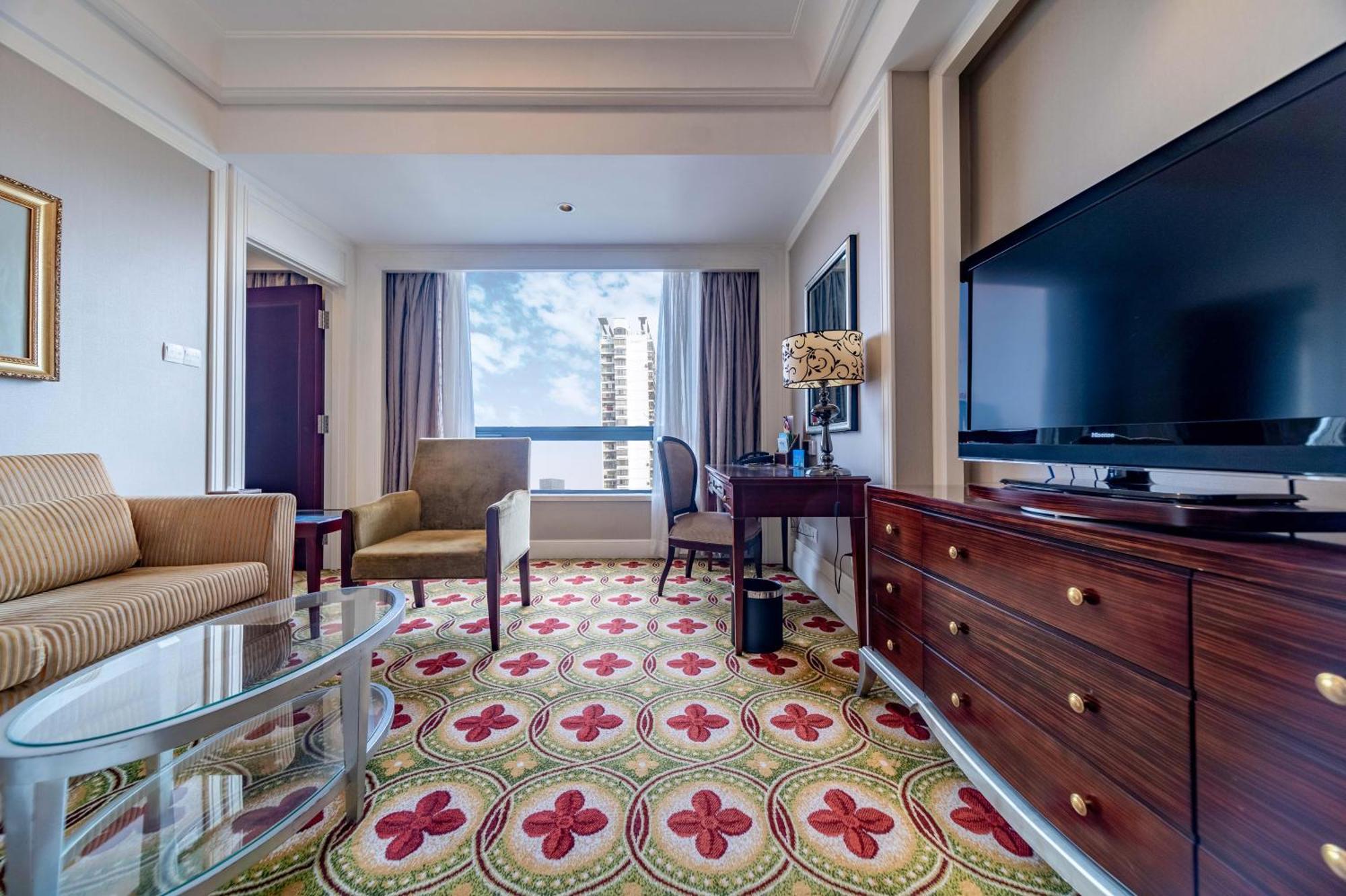 Ramada Yichang Hotel Exteriér fotografie
